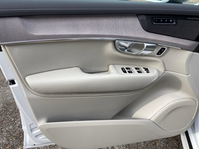New 2026 Volvo XC90 B6 Ultra AWD/4WD image 12