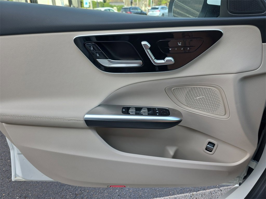 New 2026 Mercedes-Benz C 300 4MATIC Sedan image 19