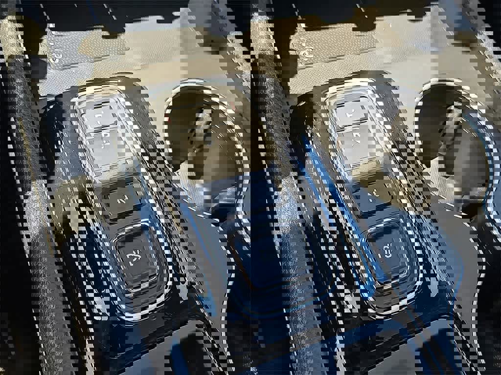 New 2025 Honda Pilot Touring image 12