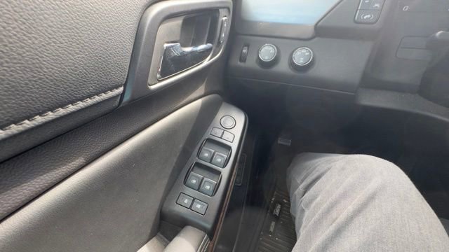 Used 2016 Chevrolet Suburban LT AWD/4WD image 29