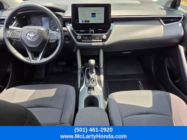Used 2025 Toyota Corolla Cross LE AWD/4WD image 13