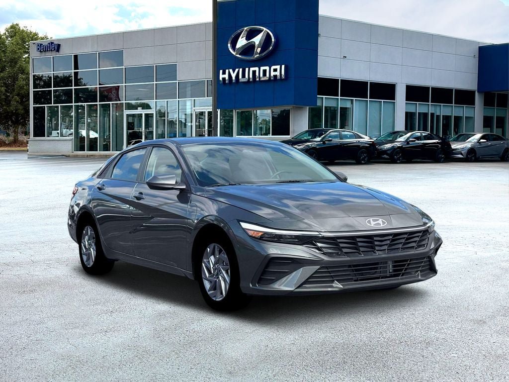 New 2026 Hyundai Elantra Hybrid FWD image 13