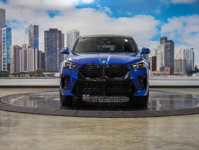 New 2027 BMW X2 xDrive28i w/ Technology Package AWD/4WD image 3