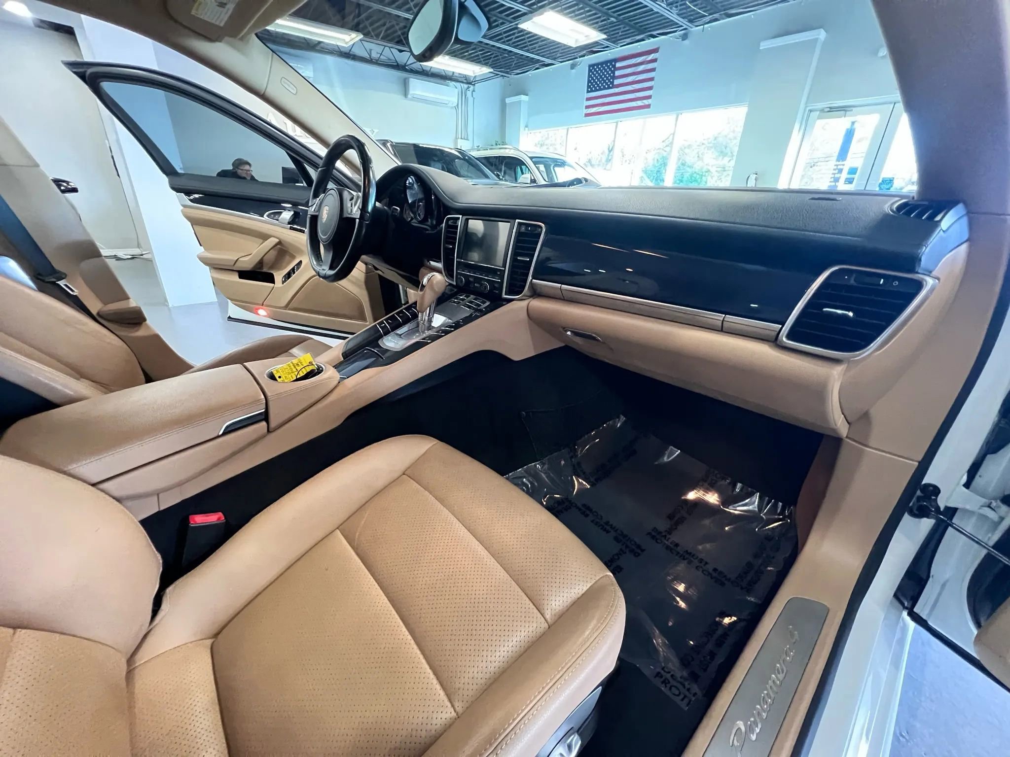 Used 2015 Porsche Panamera 4 AWD/4WD image 23