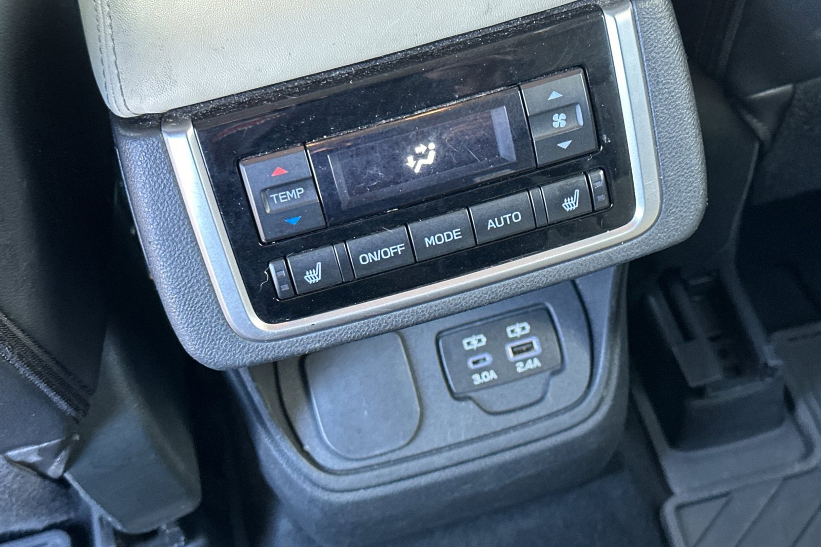 Used 2024 Subaru Ascent Limited image 14