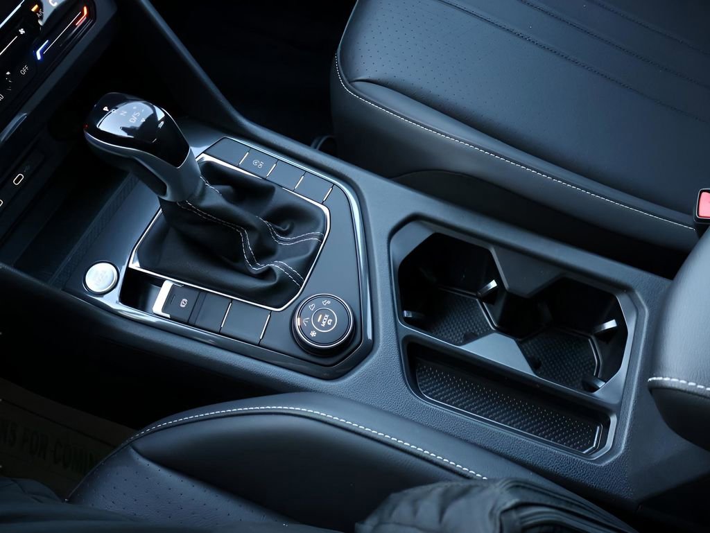 Used 2024 Volkswagen Tiguan SE image 27