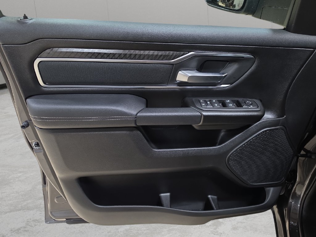 New 2026 RAM 1500 4x4 Crew Cab image 15