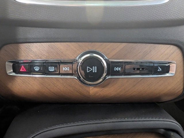 Used 2023 Volvo XC90 B5 Plus w/ Protection Package Premier image 19