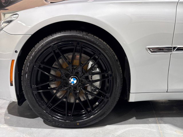 Used 2015 BMW 750Li xDrive w/ M Sport Edition AWD/4WD image 17