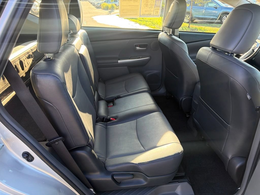 Used 2014 Toyota Prius V Five FWD image 15