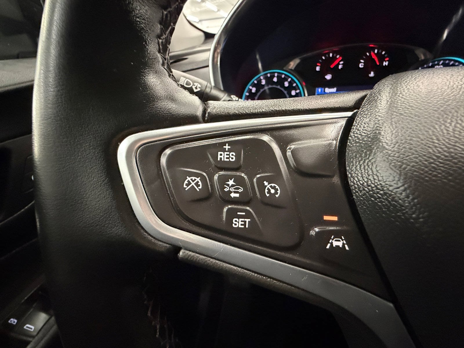 Used 2023 Chevrolet Equinox LT AWD/4WD image 17