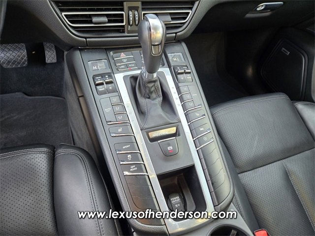 Used 2021 Porsche Macan image 25