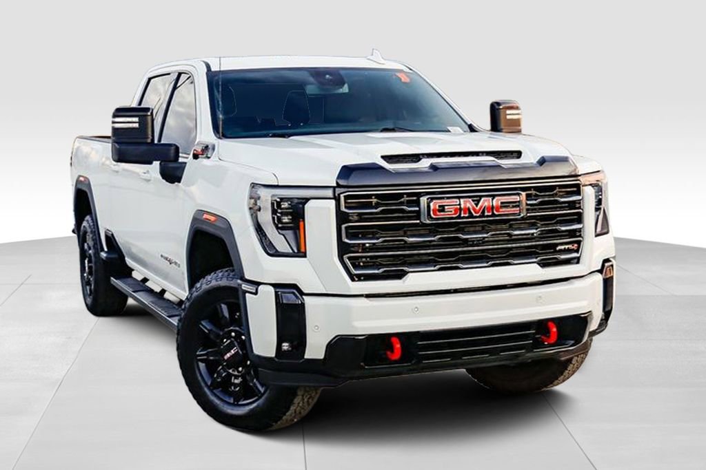 Used 2025 GMC Sierra 2500 AT4 image 2