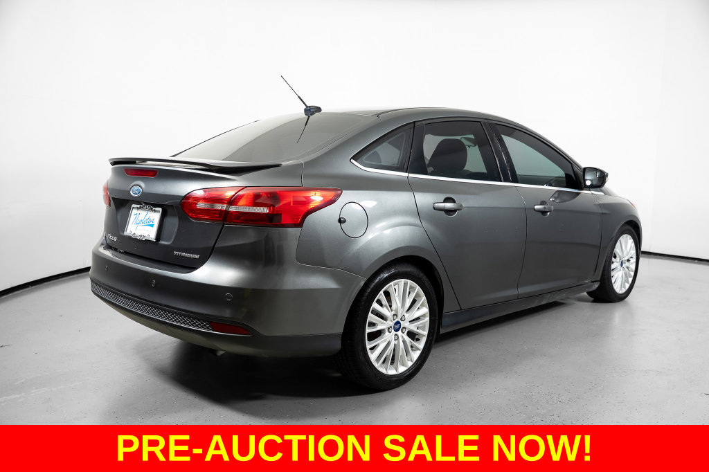 Used 2017 Ford Focus Titanium FWD image 8