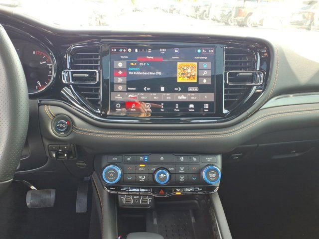 Used 2025 Dodge Durango R/T AWD/4WD image 7