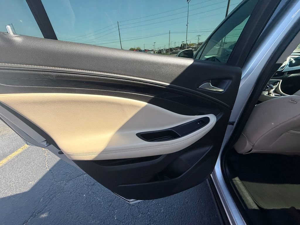 Used 2017 Buick Envision Preferred FWD image 18