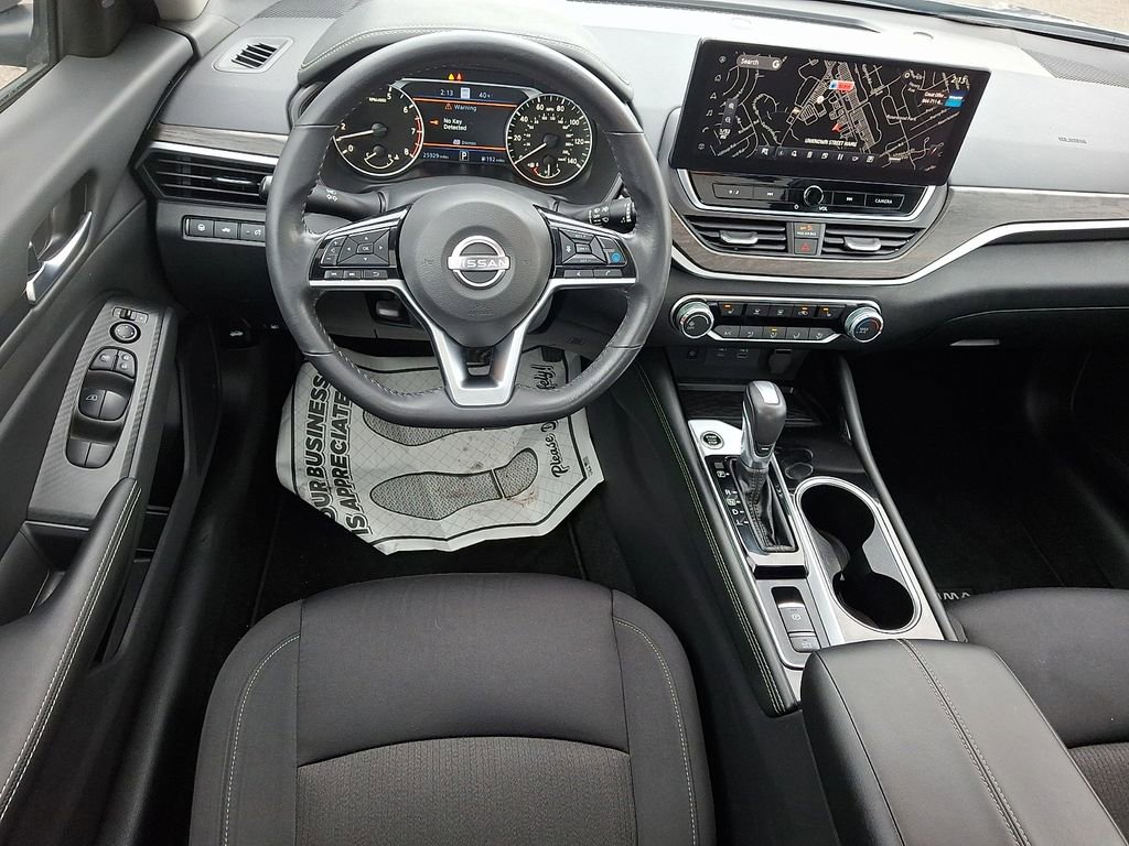 Certified 2024 Nissan Altima 2.5 SV w/ SV Premium Package image 11