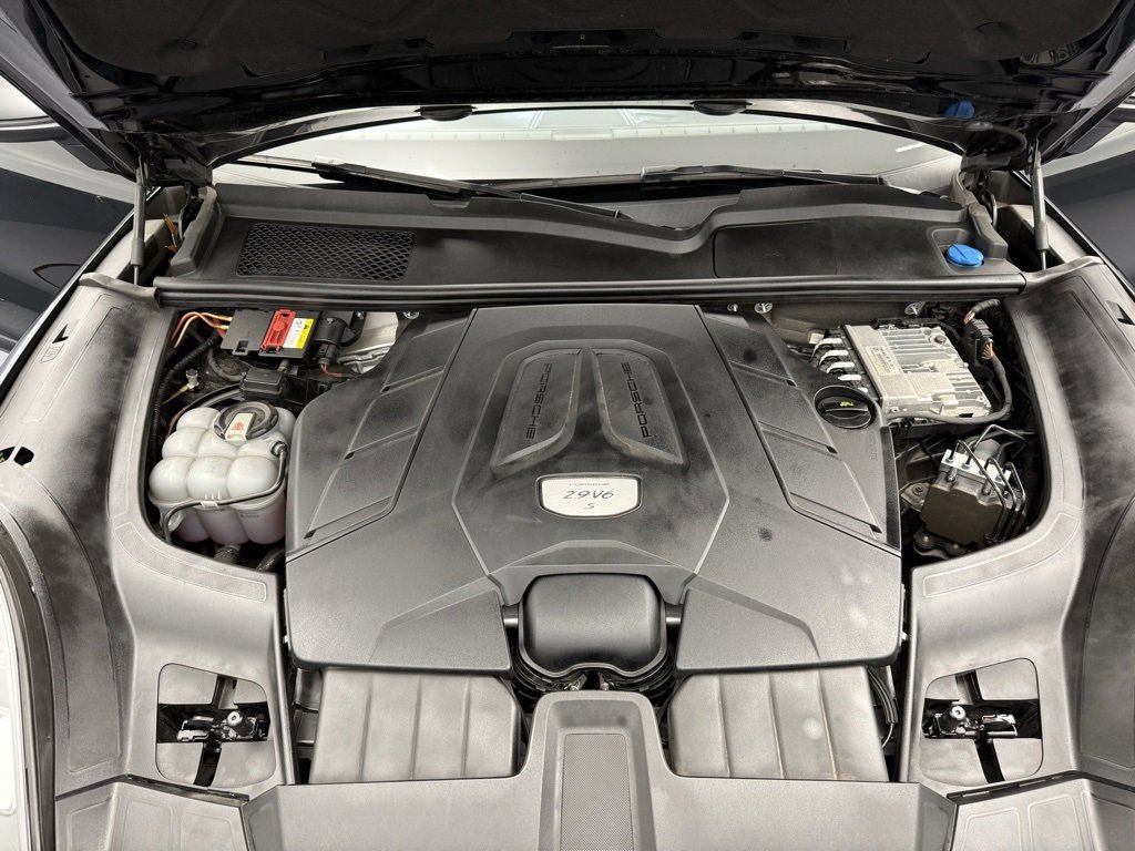 Used 2019 Porsche Cayenne S image 8