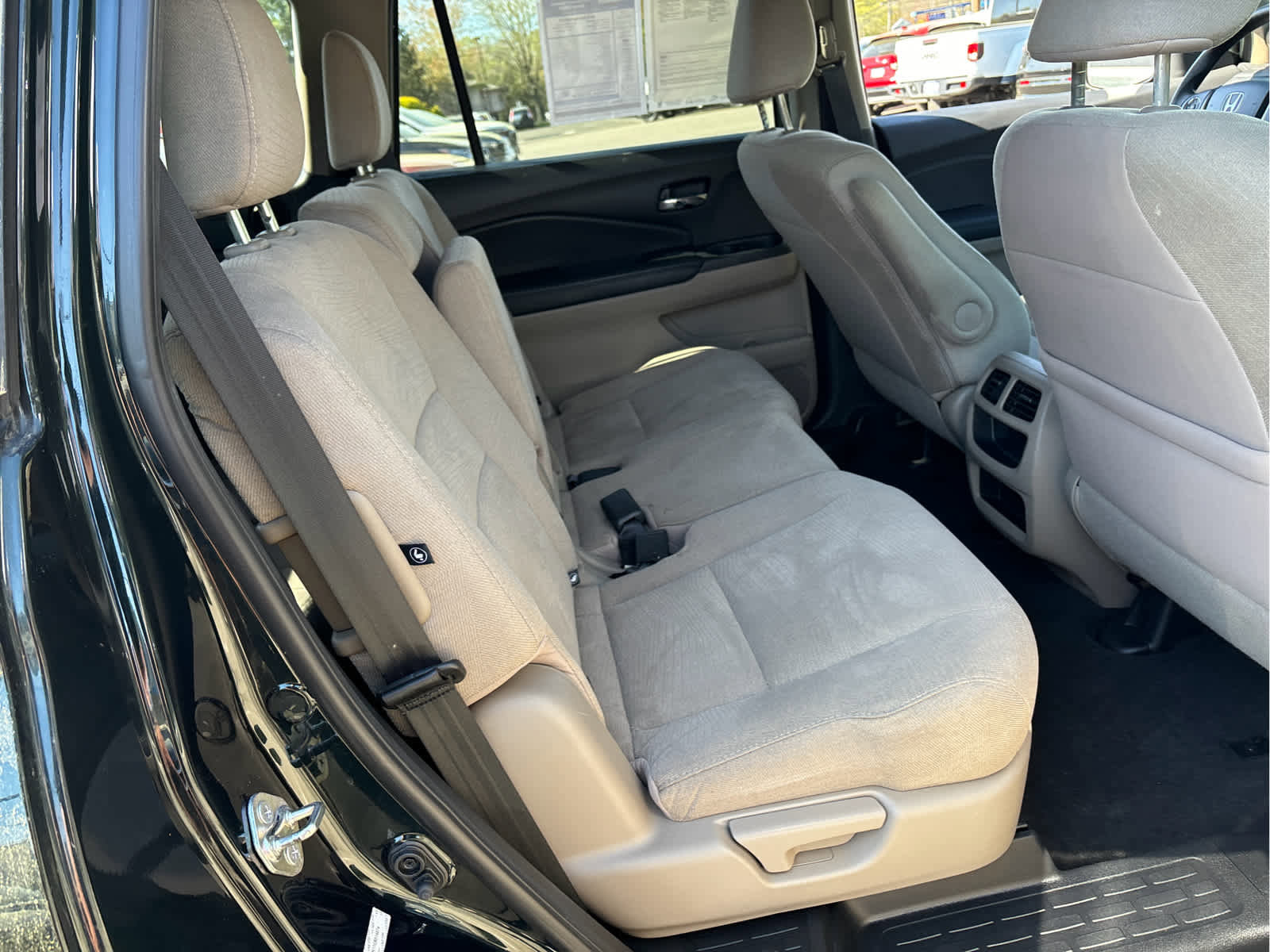 Used 2016 Honda Pilot LX image 19
