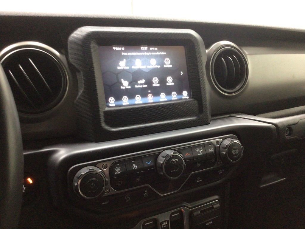 Used 2022 Jeep Gladiator Sport AWD/4WD image 13