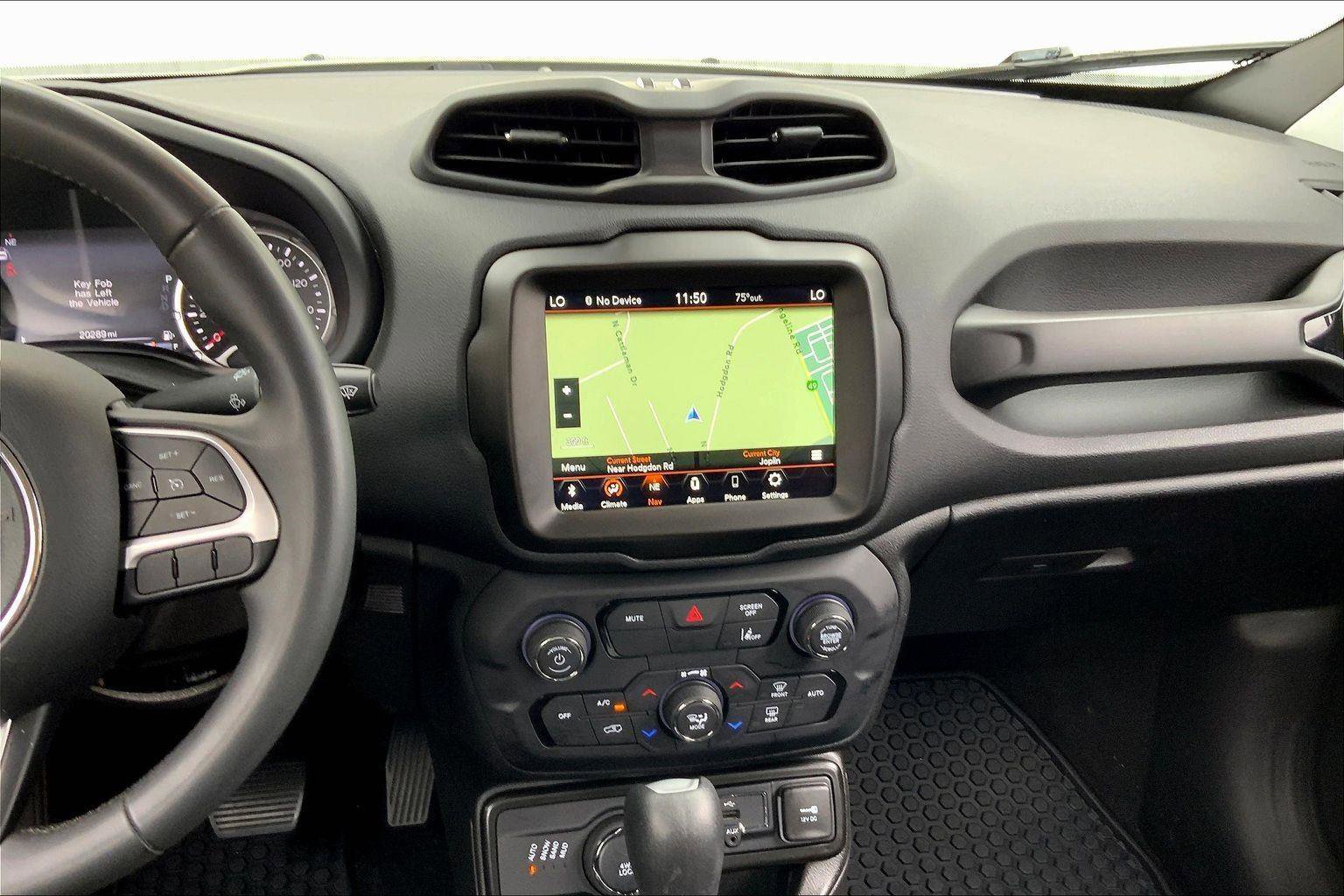 Used 2023 Jeep Renegade Altitude image 6