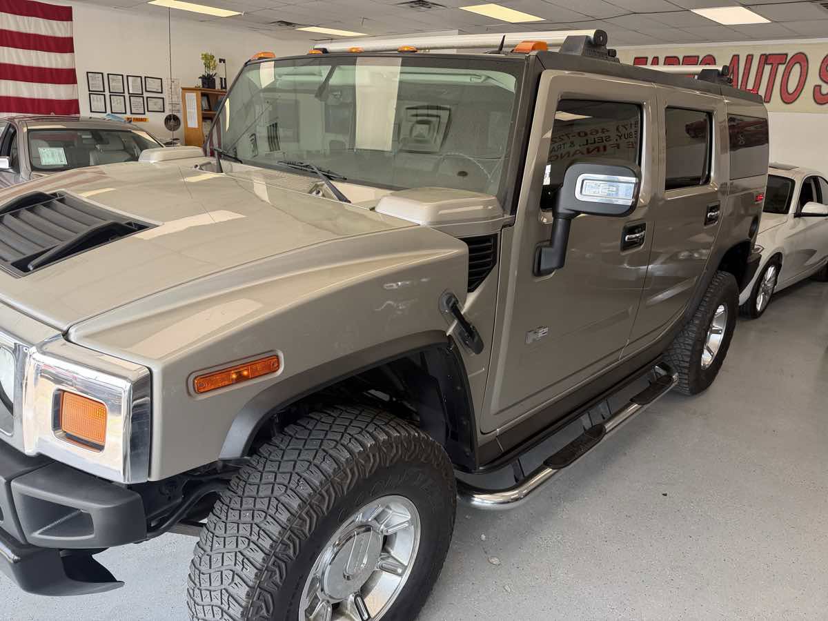 Used 2005 HUMMER H2 image 4