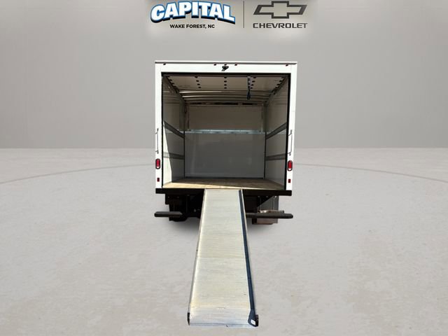 New 2024 Chevrolet Express 4500 w/ Power Convenience Package RWD image 18