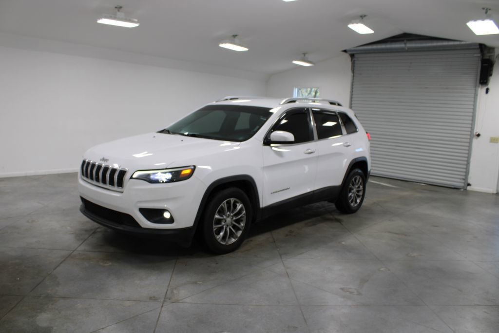 Used 2019 Jeep Cherokee Latitude Plus w/ Comfort/Convenience Group image 4
