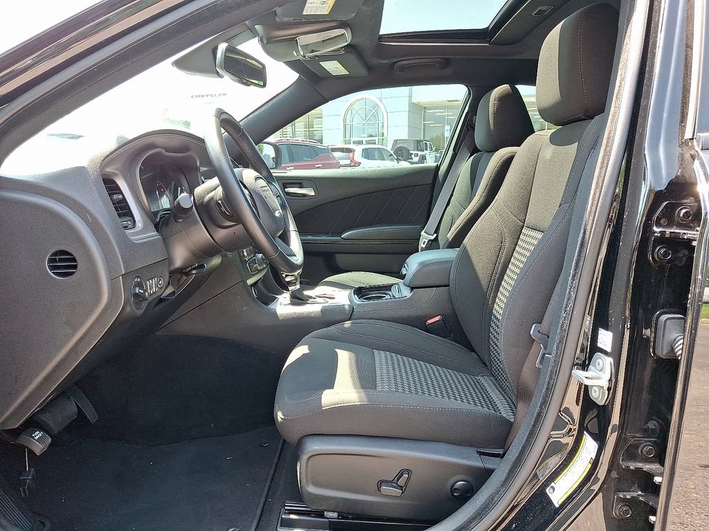 Certified 2023 Dodge Charger SXT w/ Blacktop Package AWD/4WD image 11