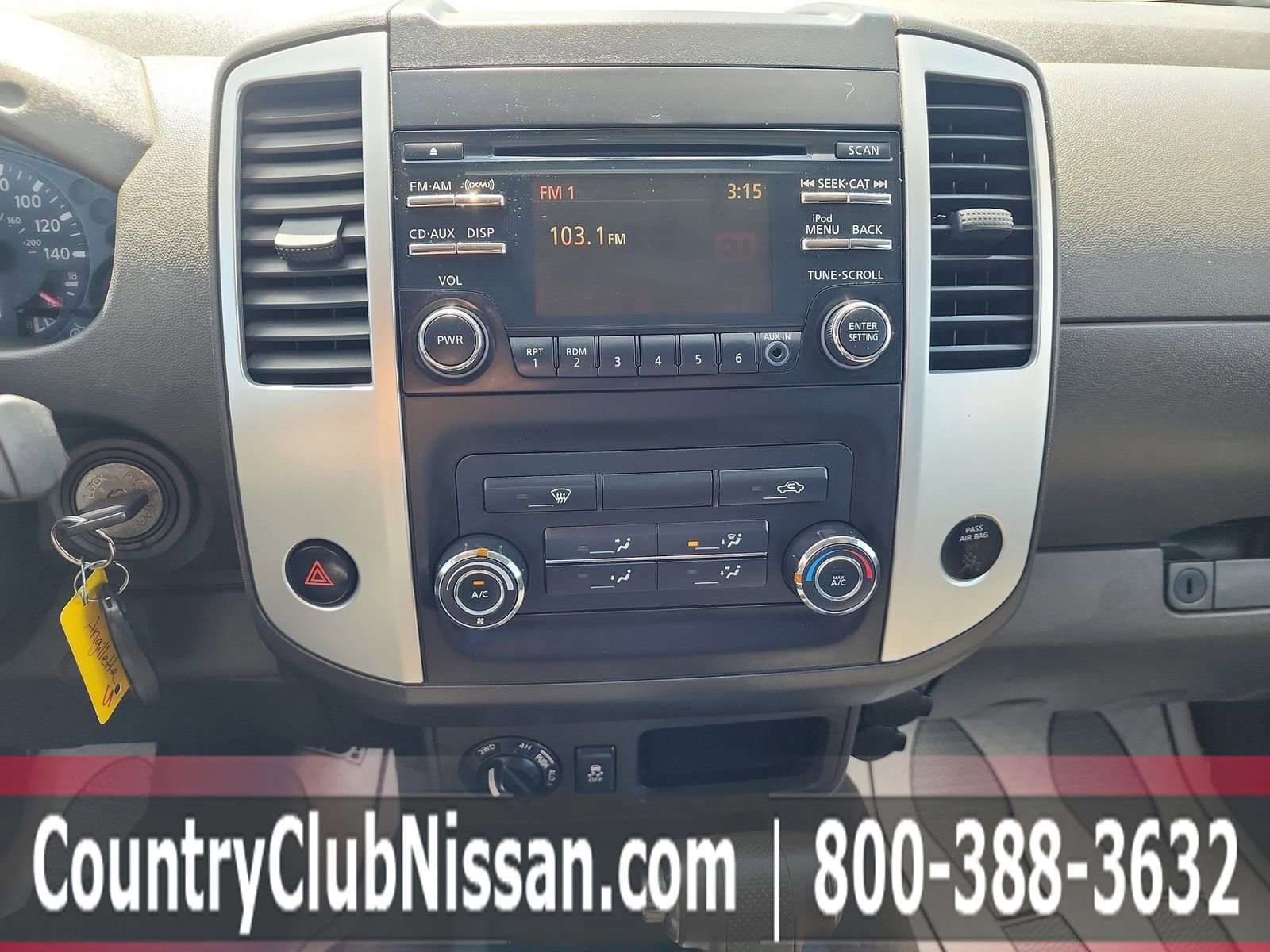 Used 2014 Nissan Frontier SV AWD/4WD image 12