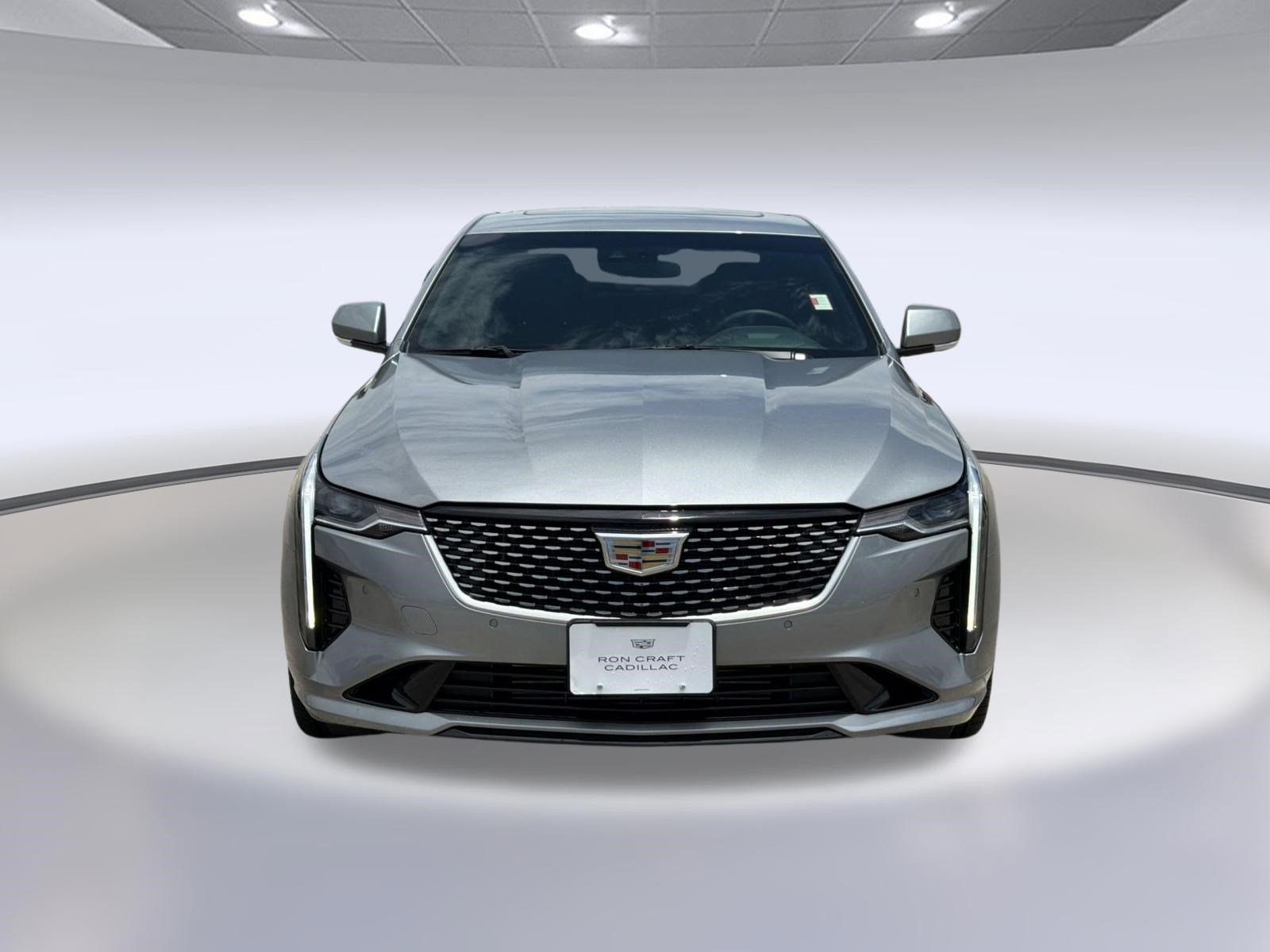Used 2025 Cadillac CT4 Premium Luxury RWD image 6