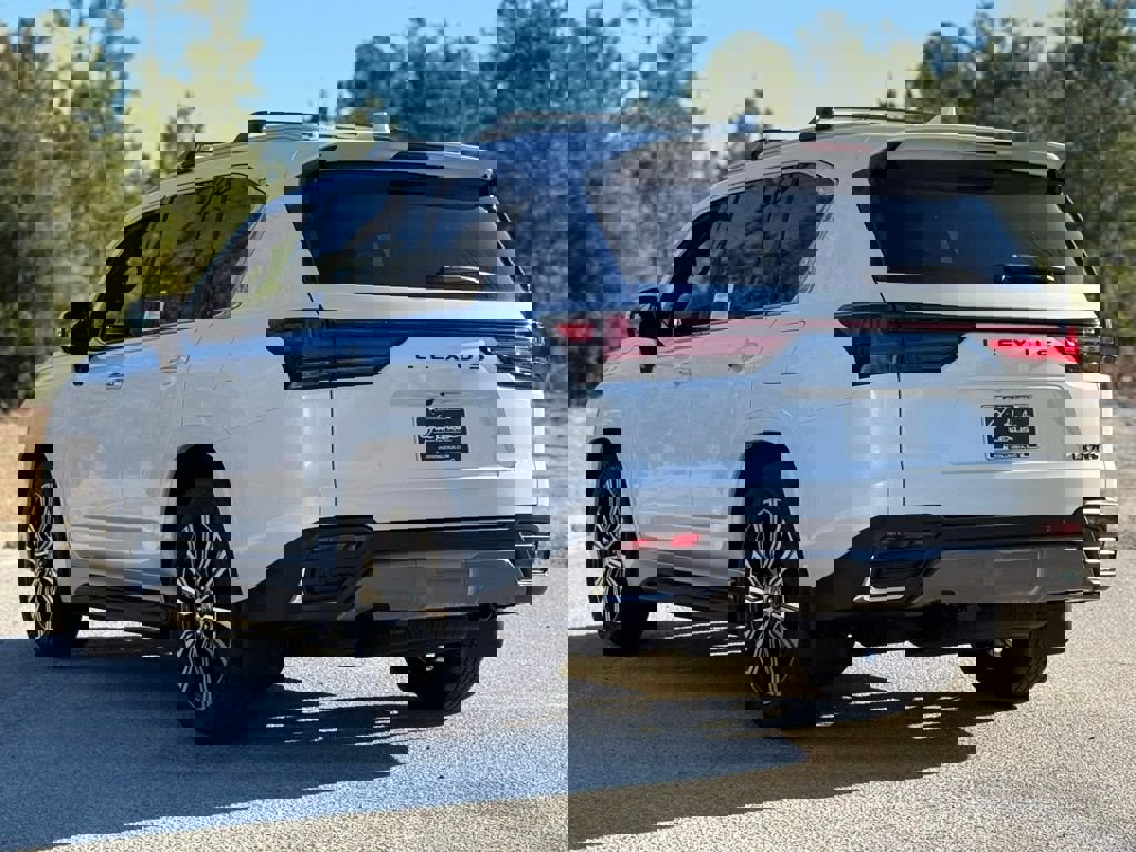 New 2026 Lexus LX 700h Luxury image 10