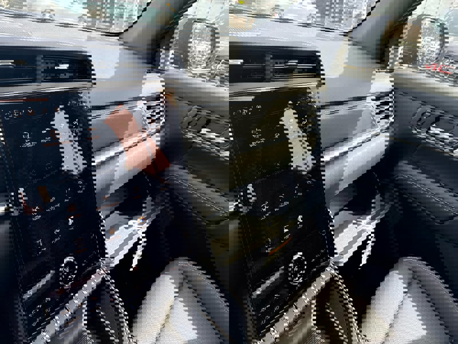 New 2026 GMC Terrain Elevation w/ Elevation Premium Package AWD/4WD image 22