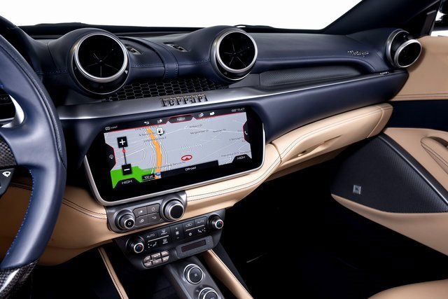 Used 2019 Ferrari Portofino image 32