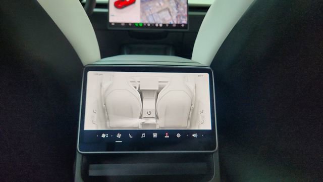 Used 2026 Tesla Model Y Performance AWD/4WD image 51