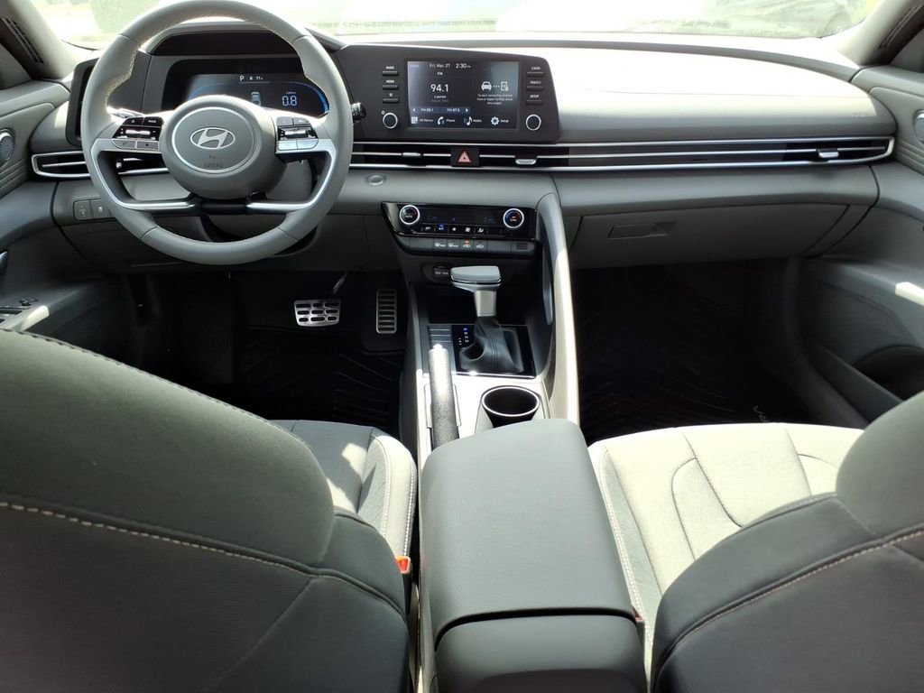 New 2026 Hyundai Elantra Sport FWD image 11