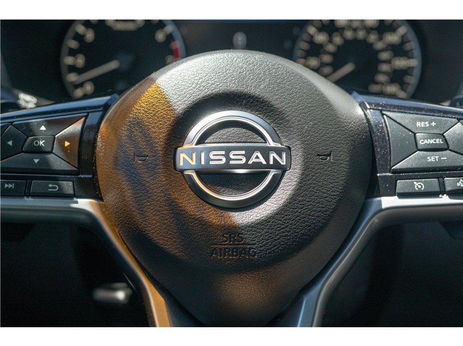 Used 2023 Nissan Altima 2.5 SR AWD/4WD image 6