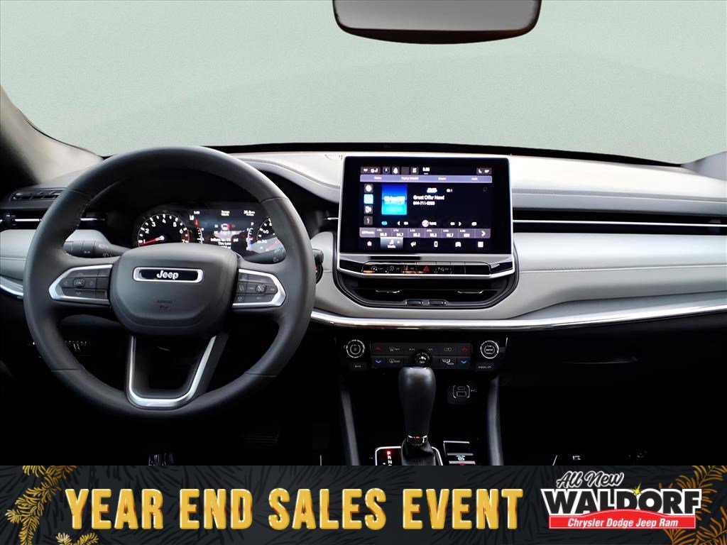 Used 2024 Jeep Compass Limited image 12