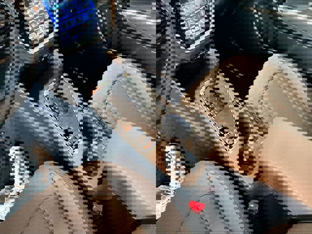 Used 2025 Subaru Crosstrek 2.0i Premium image 20