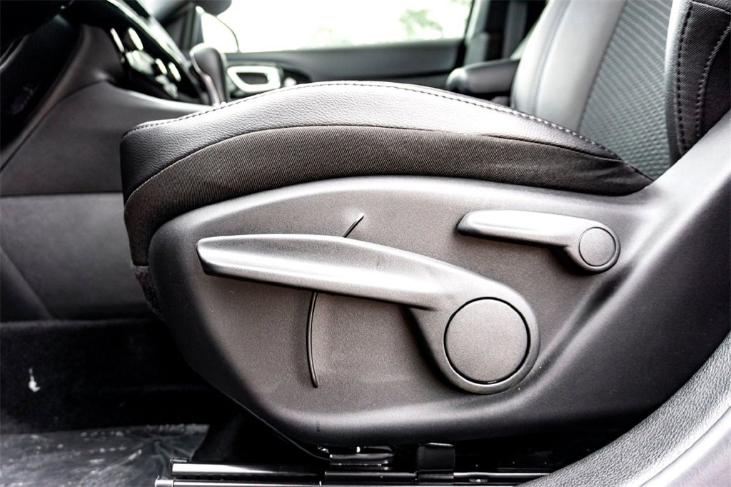 New 2026 Jeep Compass Latitude image 8