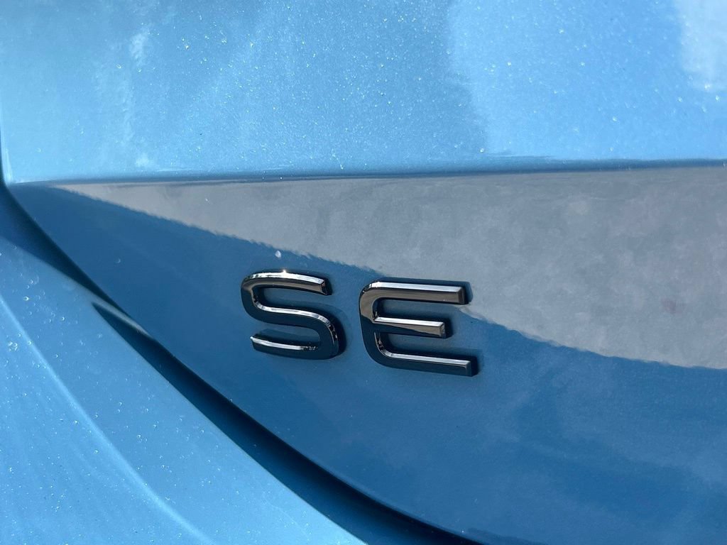 Certified 2025 Volkswagen Tiguan SE R-Line FWD image 51