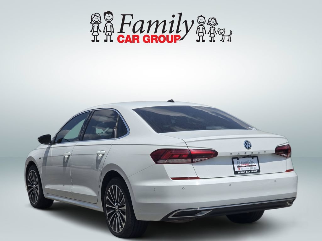 Used 2022 Volkswagen Passat 2.0T FWD image 3