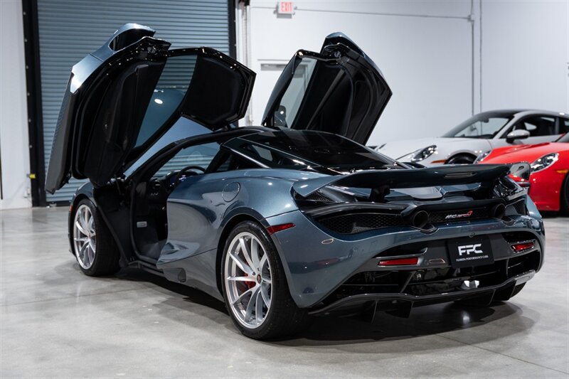 Used 2018 McLaren 720S Performance RWD image 32