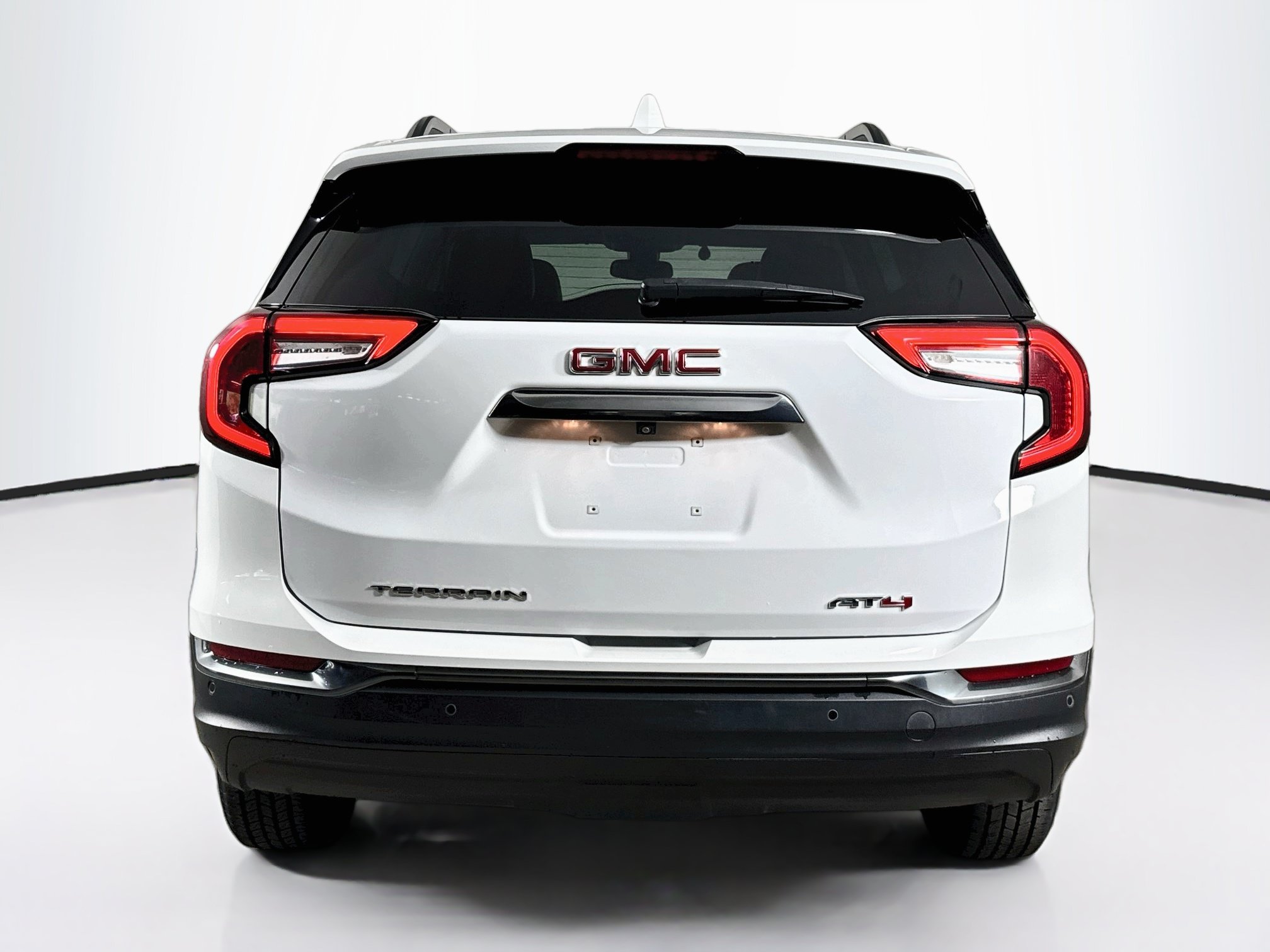 Used 2024 GMC Terrain AT4 AWD/4WD image 30