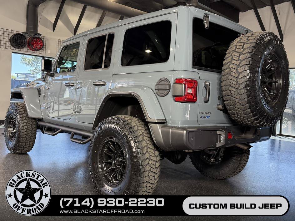 Used 2025 Jeep Wrangler Unlimited Sahara w/ Safety Group AWD/4WD image 16