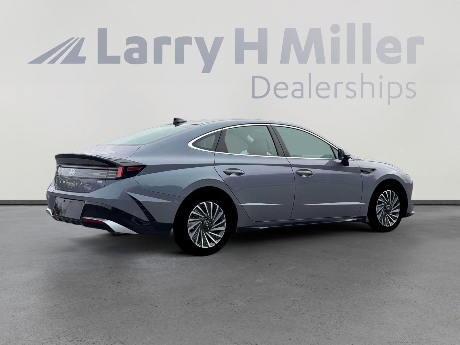 New 2026 Hyundai Sonata Limited FWD image 8