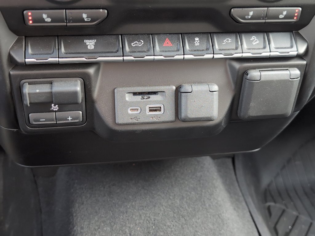 Used 2022 Chevrolet Silverado 2500 LTZ w/ Z71 Off-Road Package image 20