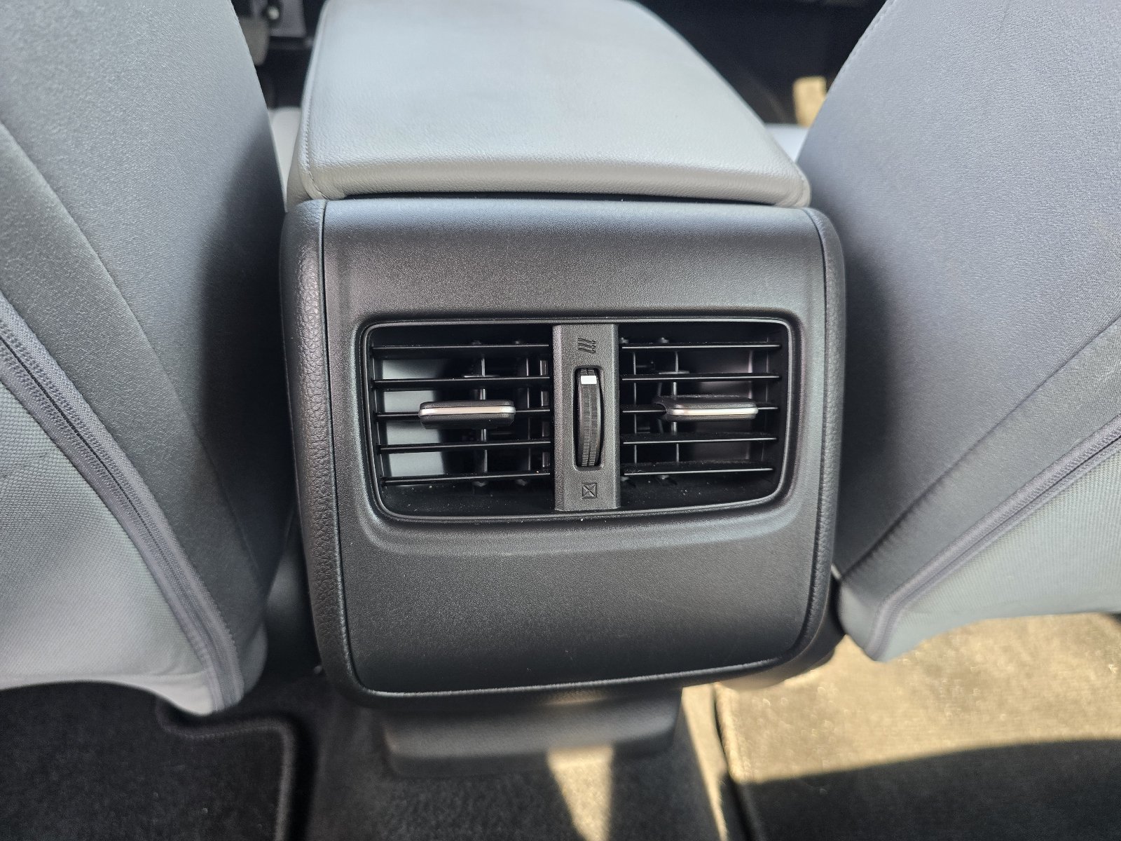 Used 2020 Honda Accord EX image 25