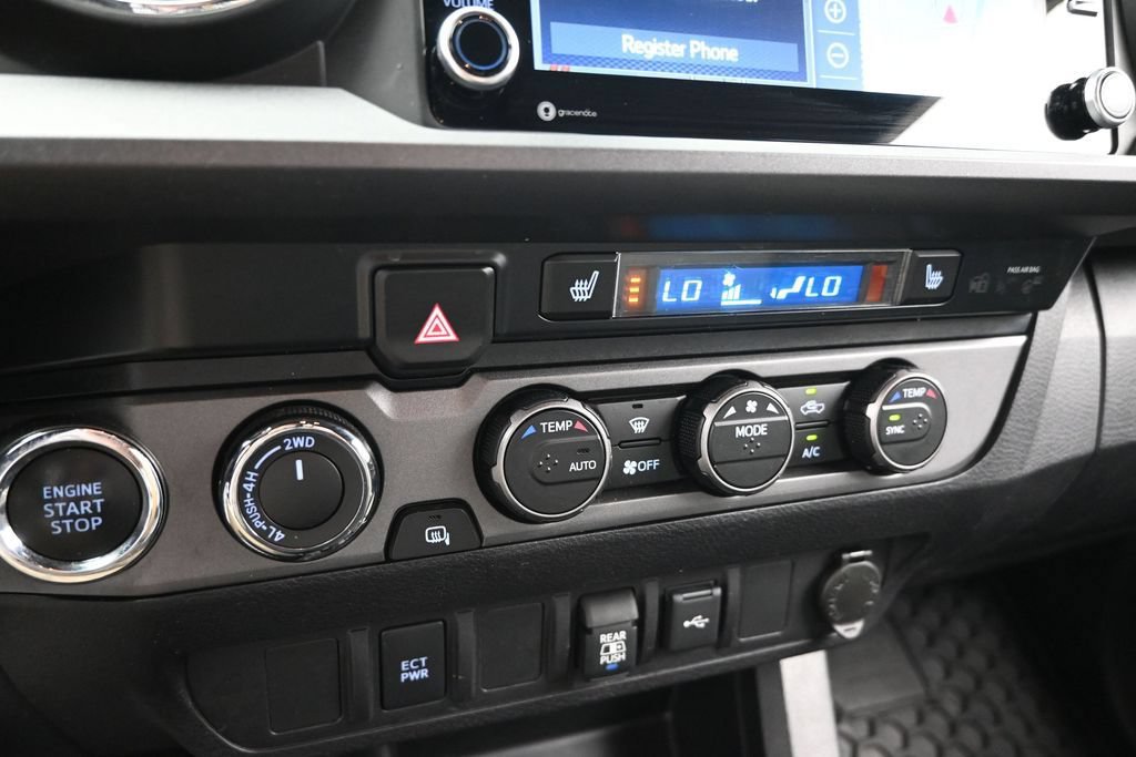 Used 2021 Toyota Tacoma 4x4 Double Cab image 10