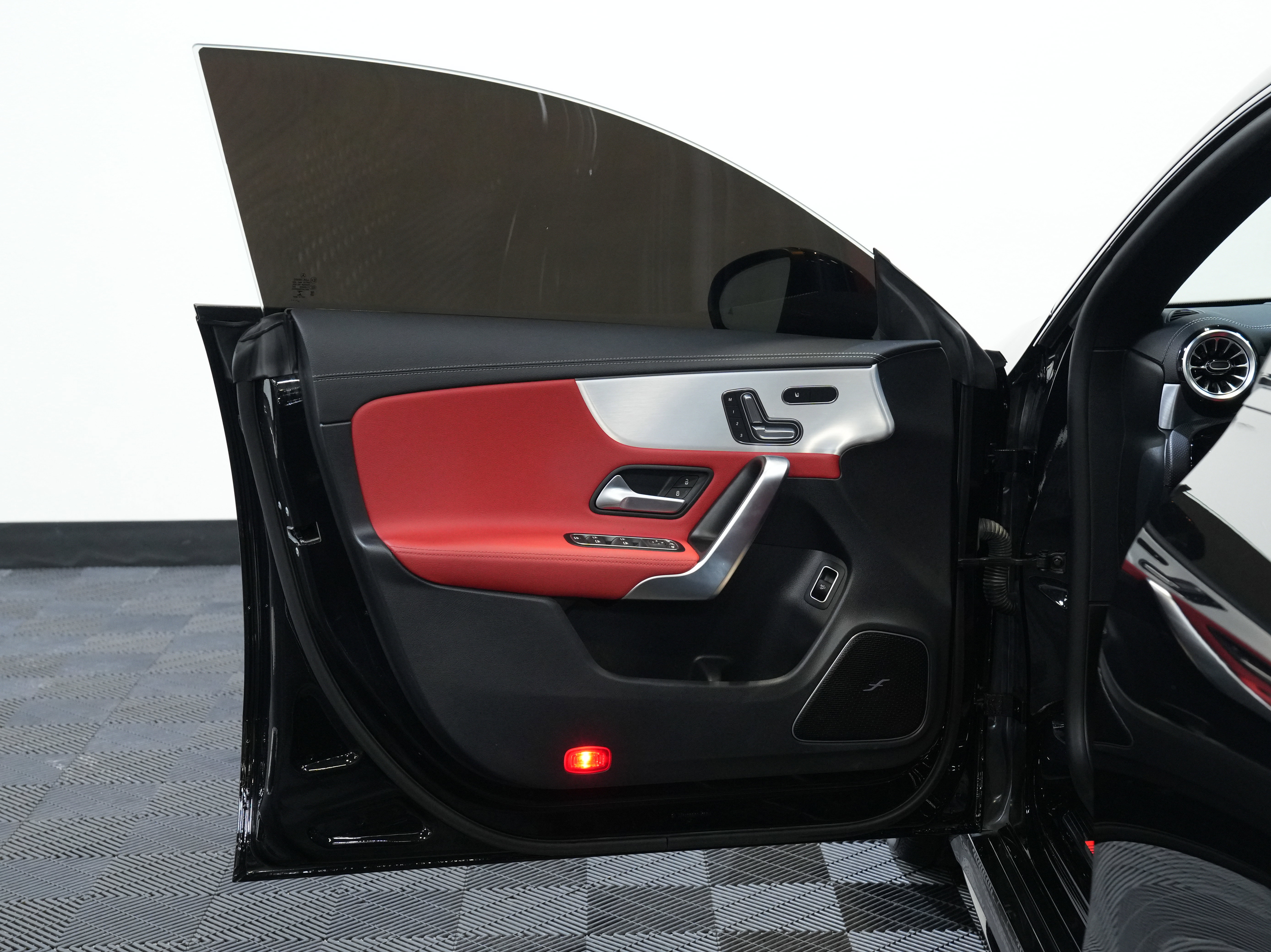 Used 2023 Mercedes-Benz CLA 45 AMG 4MATIC image 23